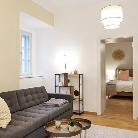 Moderne Zwei Altbauwohnung Im Stadtkern Apartment Wiener Neustadt