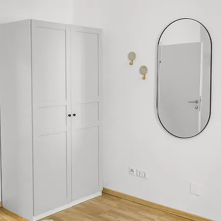 Ideal Fuer Geschaeftsreisende Und Wochenendgaeste Apartament Wiener Neustadt